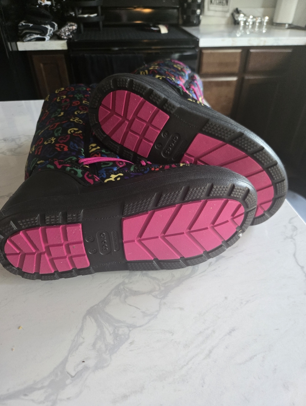 NWOT. RARE! Crocs Kosmo Snow Boots. Womens Size 9 - Picture 7 of 7